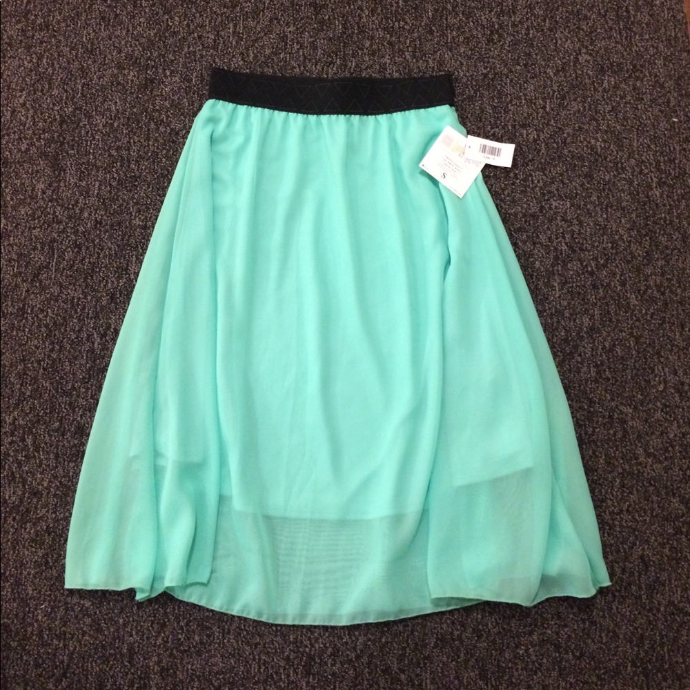 NWT Lularoe Lola