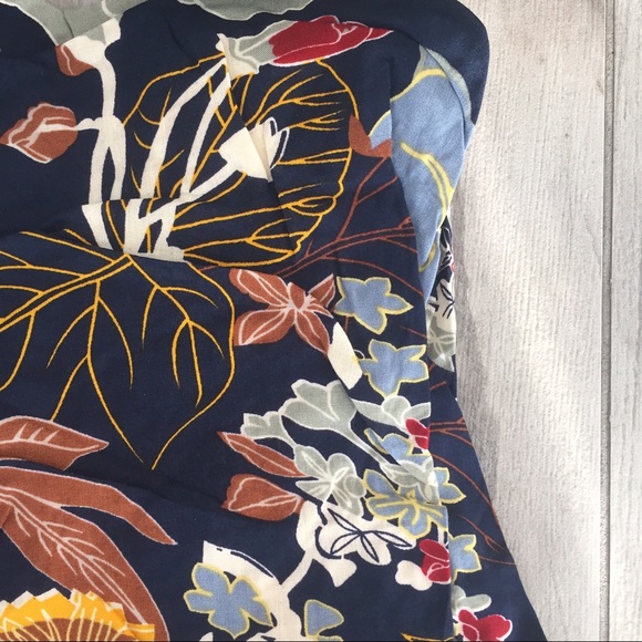 💛 CLEARANCE 💛 Navy Floral Faux Wrap Dress - Picture 4 of 5