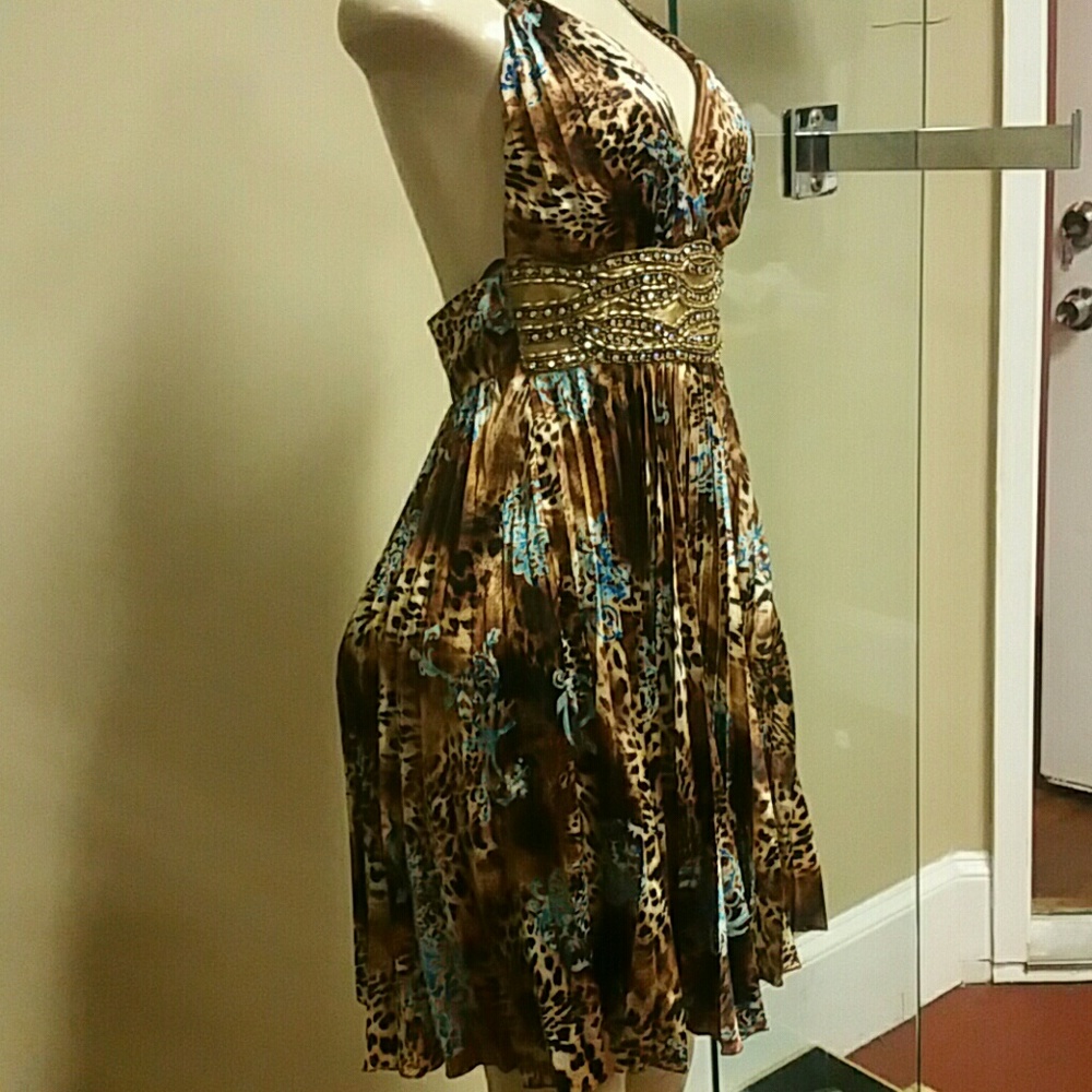 Dress - Picture 2 of 3