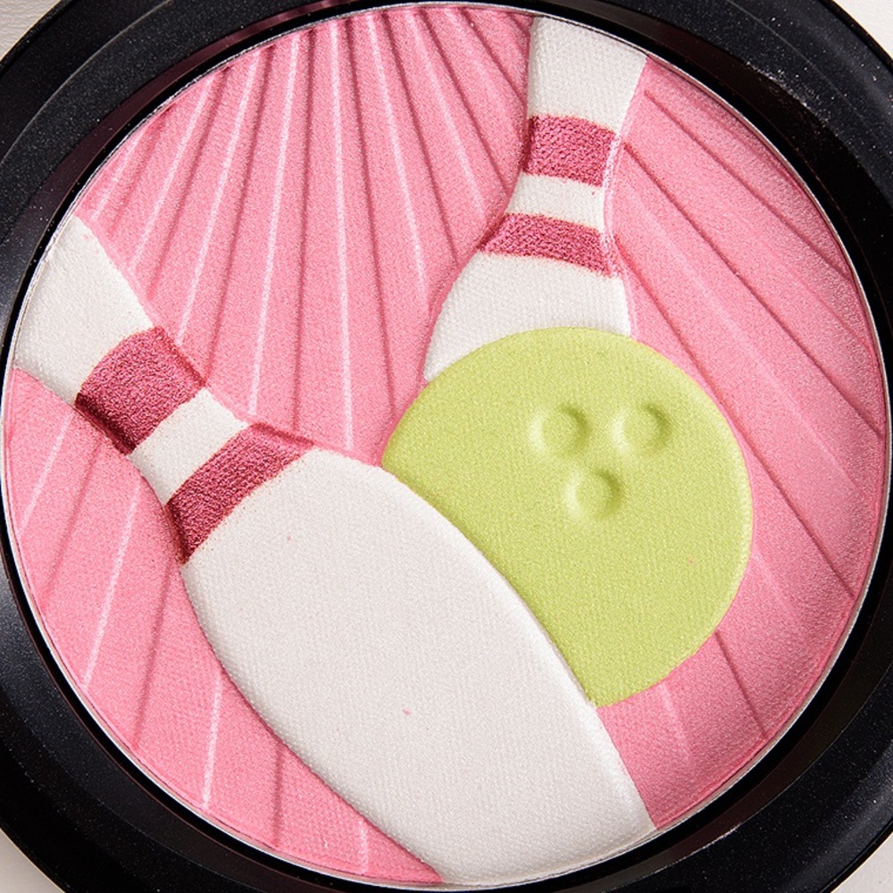 MAC PearlMatte Trophy Powder NIB