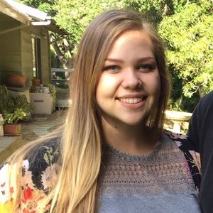 Meet your Posher, Lauren