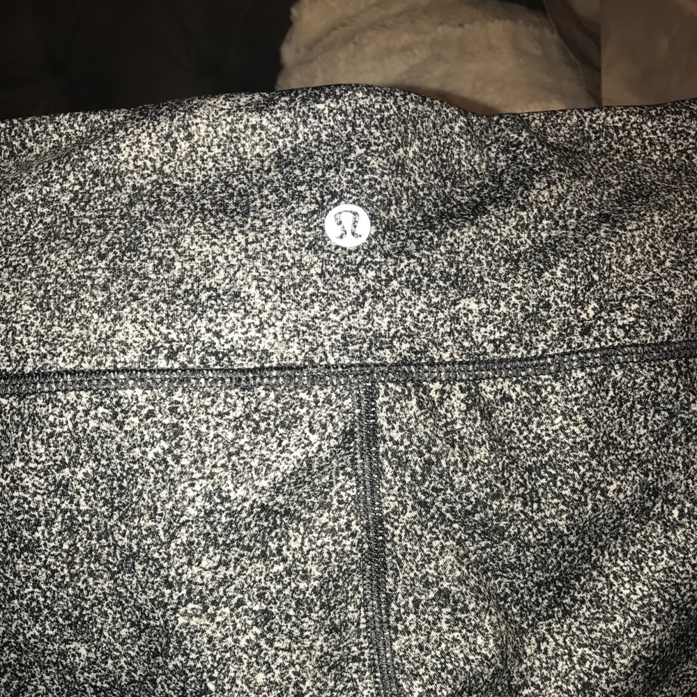 Lululemon cropped pants 💋