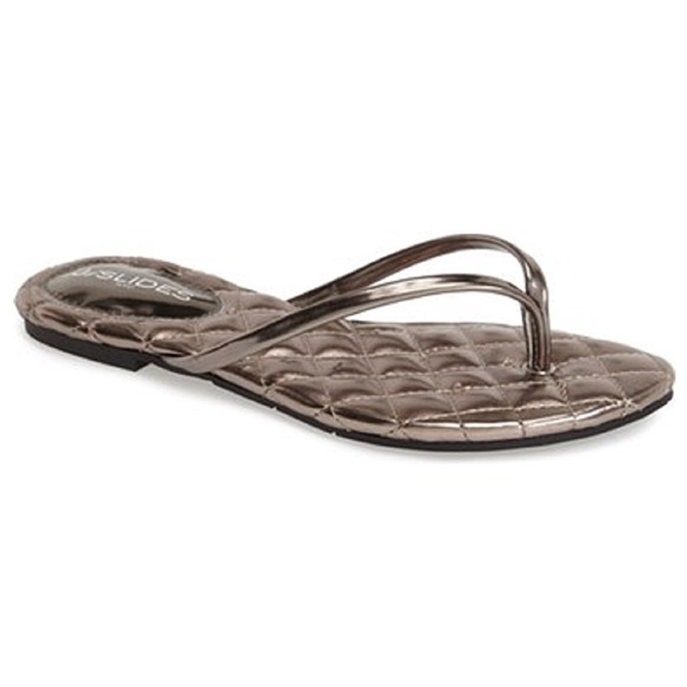 Metallic Silver Leather Thong Quilted  Sandals - Picture 3 of 3