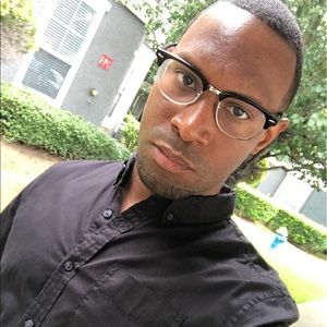 Meet your Posher, Avery