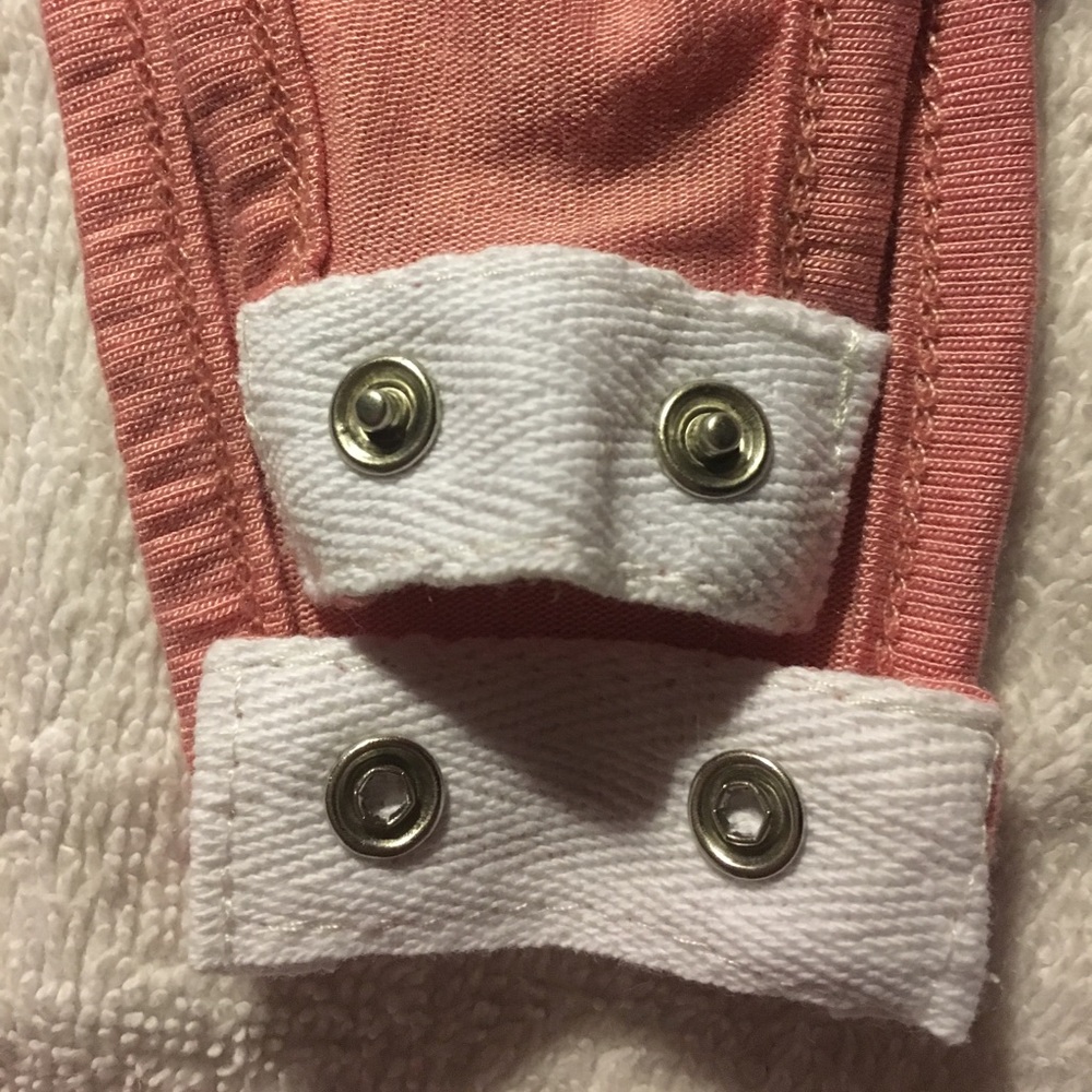 💕HP💕New! Crisscross Yoke Bodysuit - Picture 5 of 12