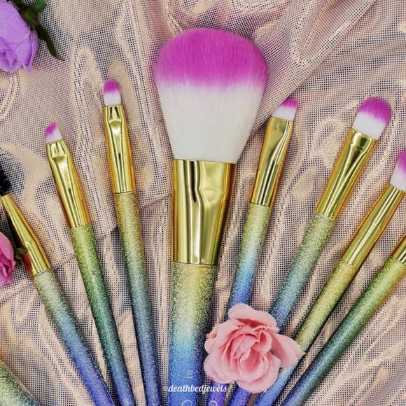 💎NEW💎 Rainbow Glitter Unicorn Makeup Brushes - Picture 6 of 8
