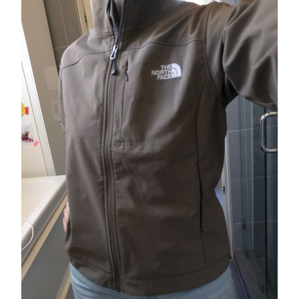 Women's alexis Northface windbreaker