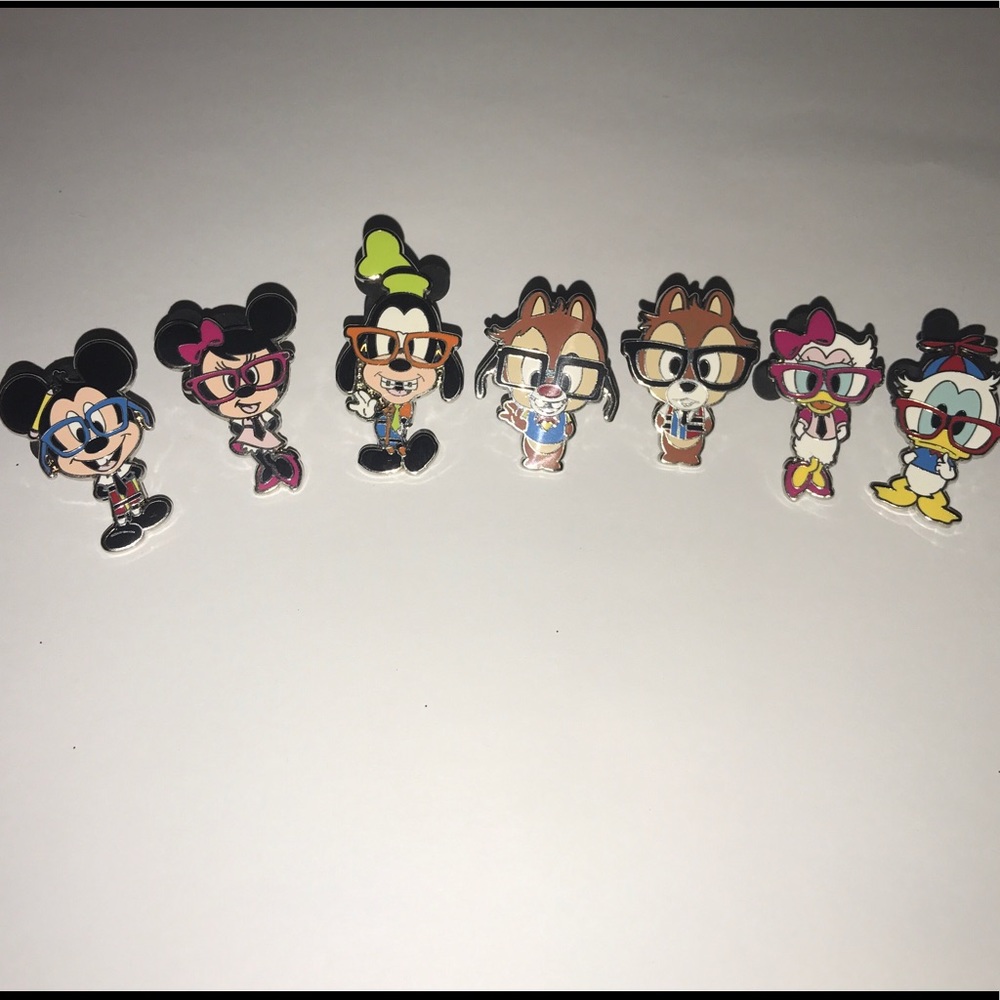 Disney pins