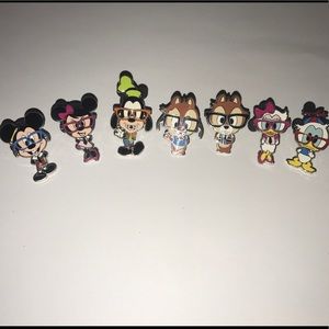 Disney pins