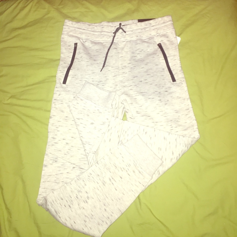 Carbon joggers black white and gray