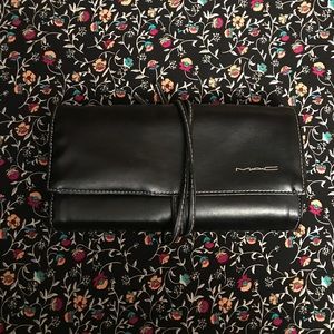 MAC💋 MAKEUP BRUSH HOLDER!