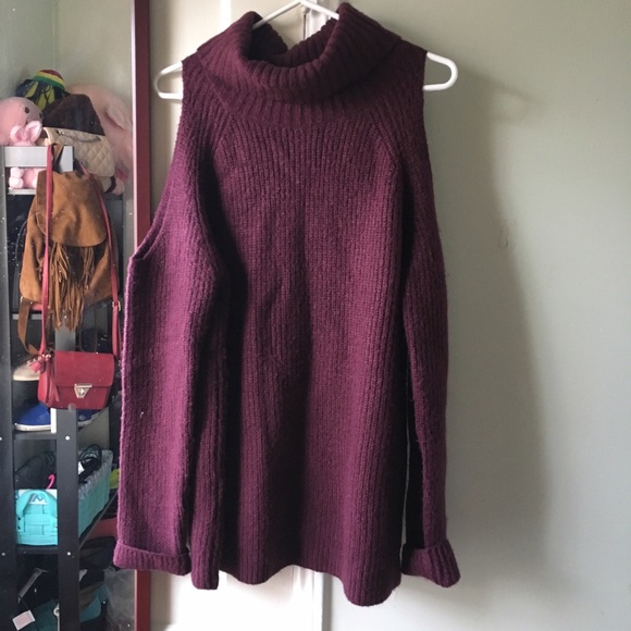 Forever 21 Cut Out Shoulder Turtleneck Sweater - Picture 4 of 4