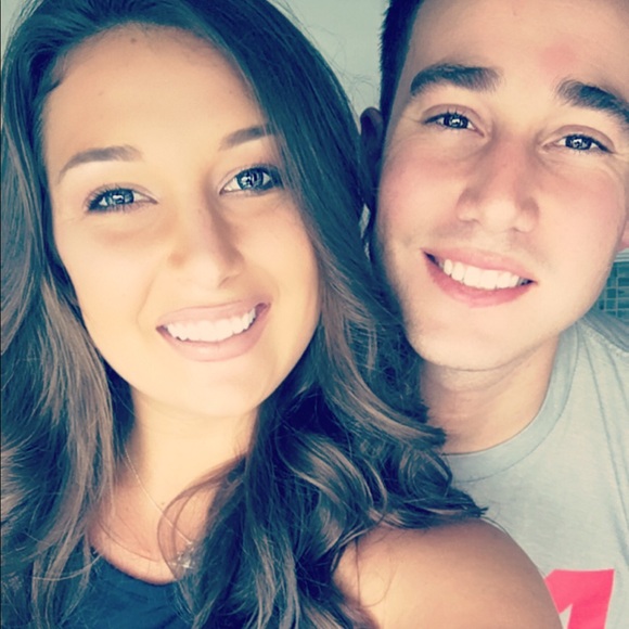 Aloha! 💕🌺🌈🍍 - Picture 2 of 5