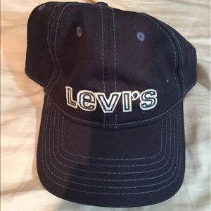 Levi's dad cap