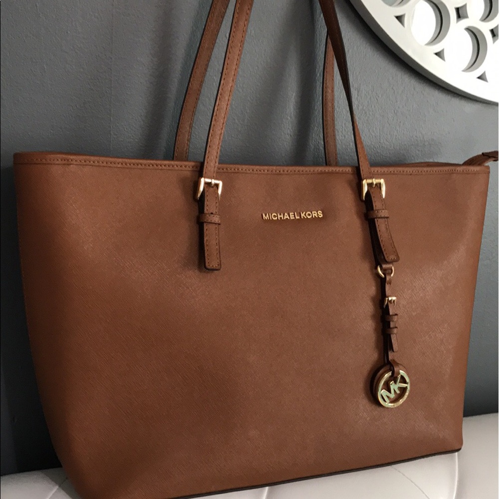 Michael kors tote like new