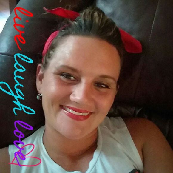 Meet your Posher, Amy - Picture 1 of 1