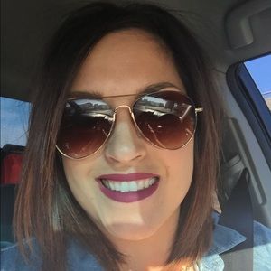 Meet your Posher, Marissa