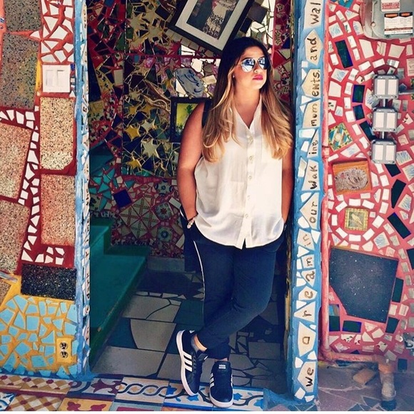 Meet your Posher, iLe - Picture 5 of 8