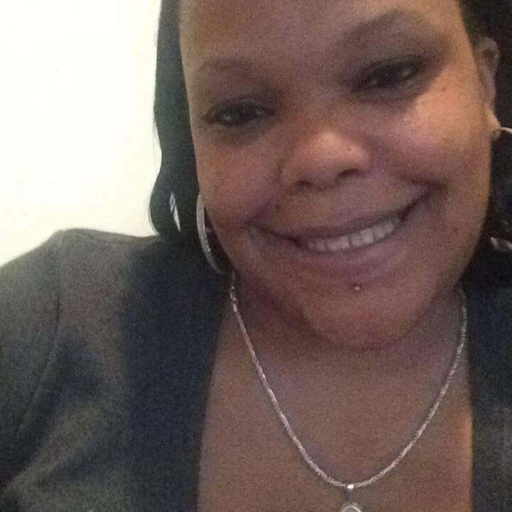 Meet your Posher, Ebony