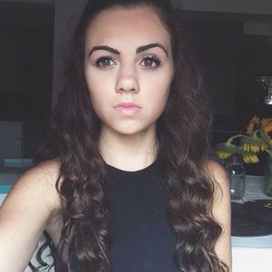 Meet your Posher, Melanie