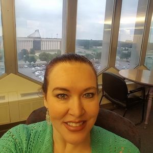 Meet your Posher, Stacy