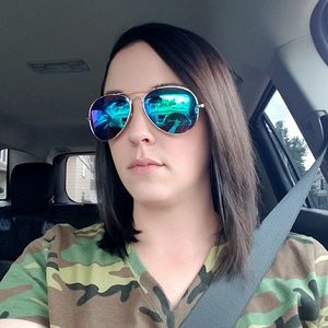 Meet your Posher, Alison