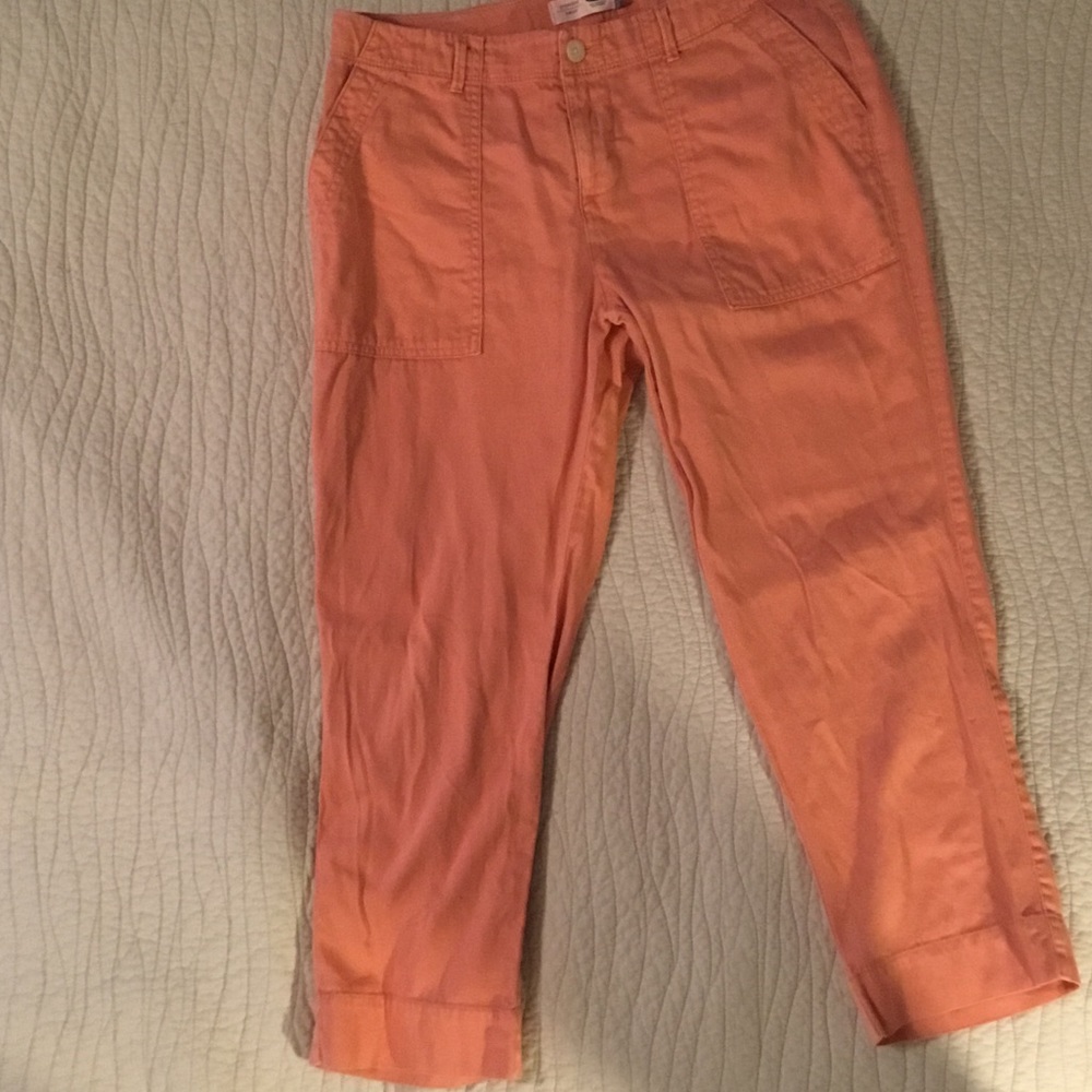 Old Navy salmon colored capris