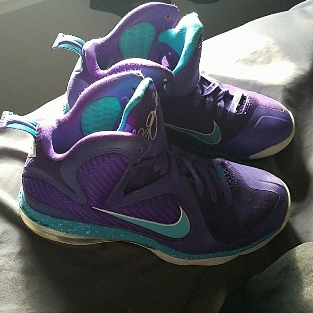 LeBron 9 Summit Lake