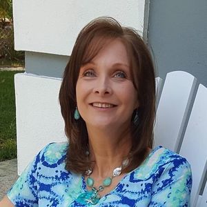 Meet your Posher, Aline