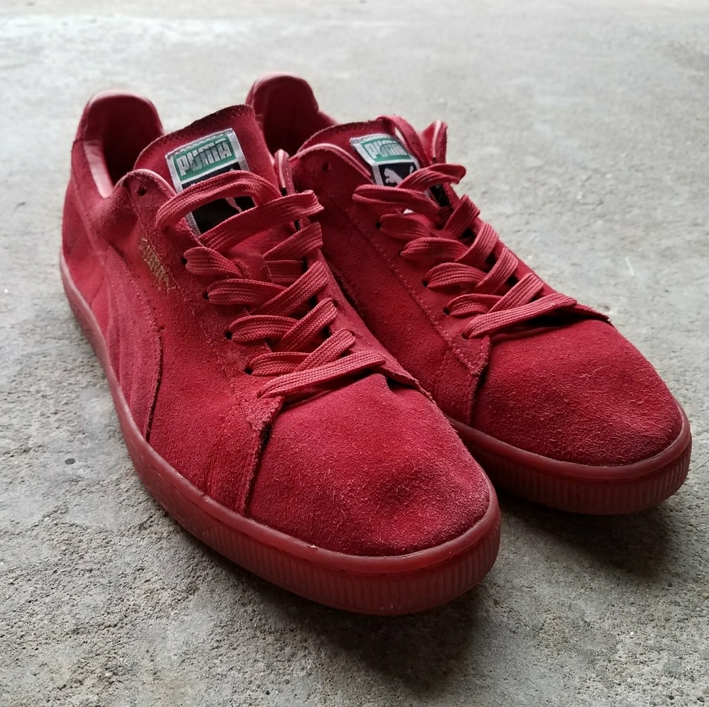 Suede Pumas
