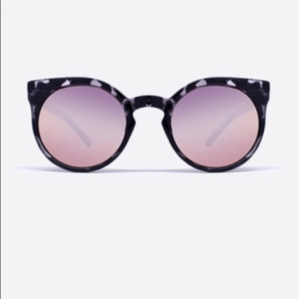 Quay Australia Kosha sunglasses - black tortoise