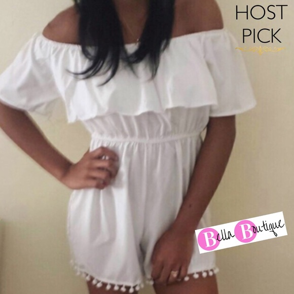 5⭐️RATED✨HP✨ Off Shoulder Ruffle Romper W/ Pom Pom - Picture 2 of 4