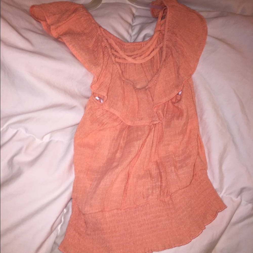 OFF TBE SHOULDER TOP