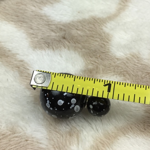 Black Double Stud Earrings - Picture 4 of 8