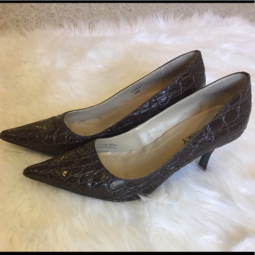 Ellen Tracey Crocodile Heels