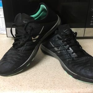 Black Women's Nike Free Size 8.5