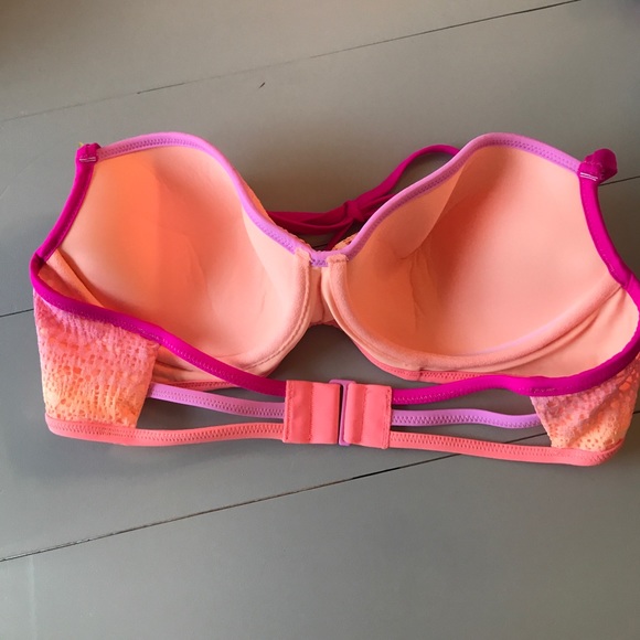 Victoria's Secret bathing suit top - Picture 2 of 2