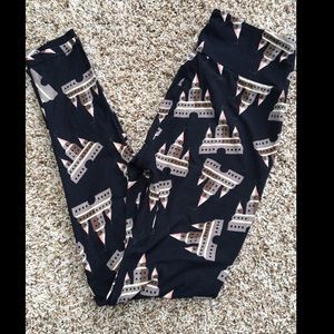 Lularoe Castle OS leggings