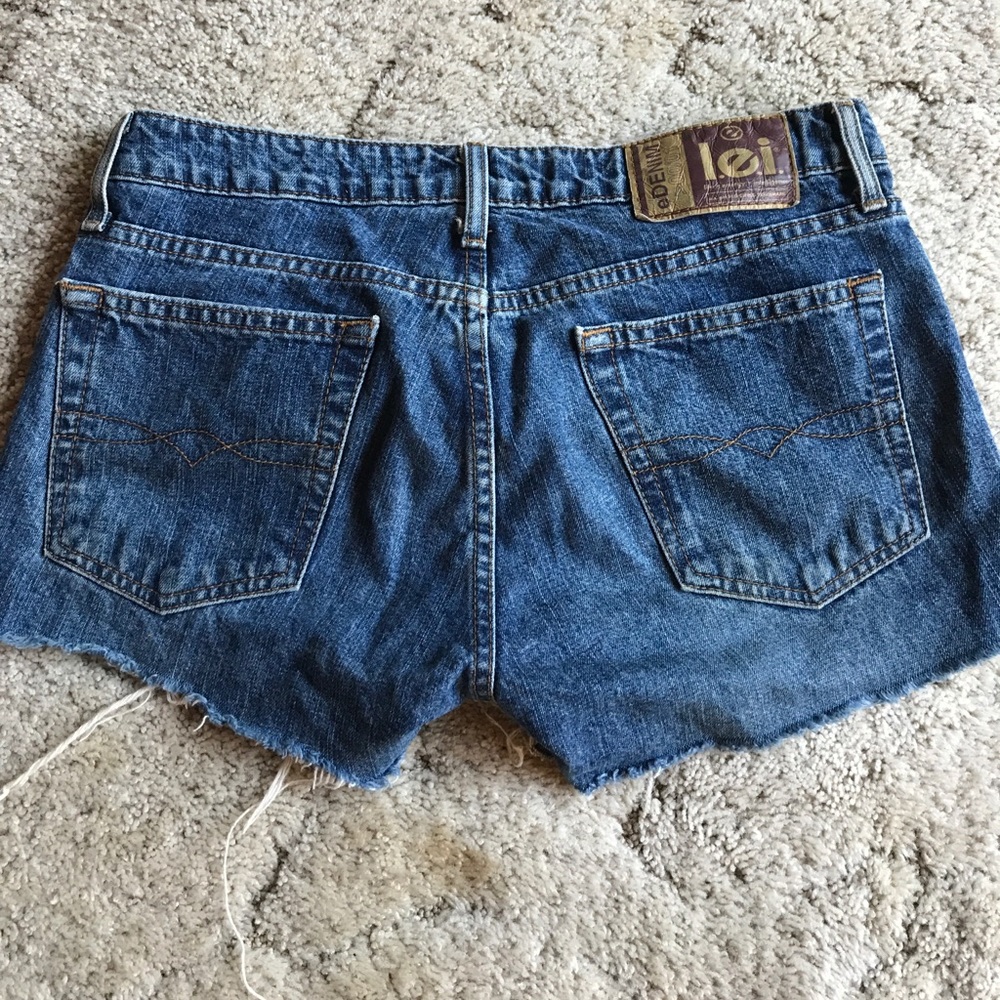 Shorts - Picture 2 of 2