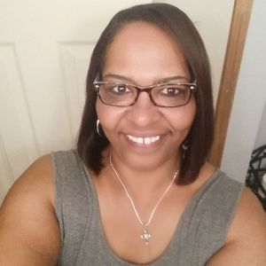 Meet your Posher, Elaine