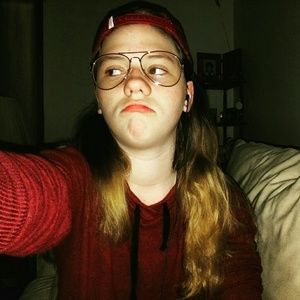 Meet your Posher, Savanna