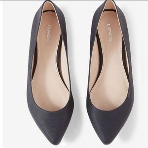Express Pointed Toe Black flat size 9