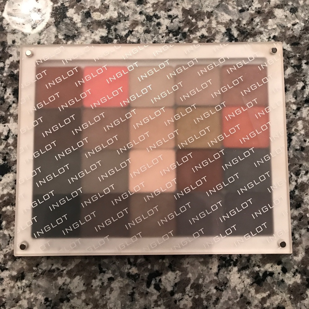 INGLOT Freedom System Flexi Palette + 20 Shadows
