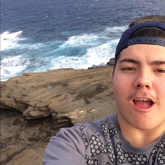 Meet your Posher, Kyle - Picture 1 of 1