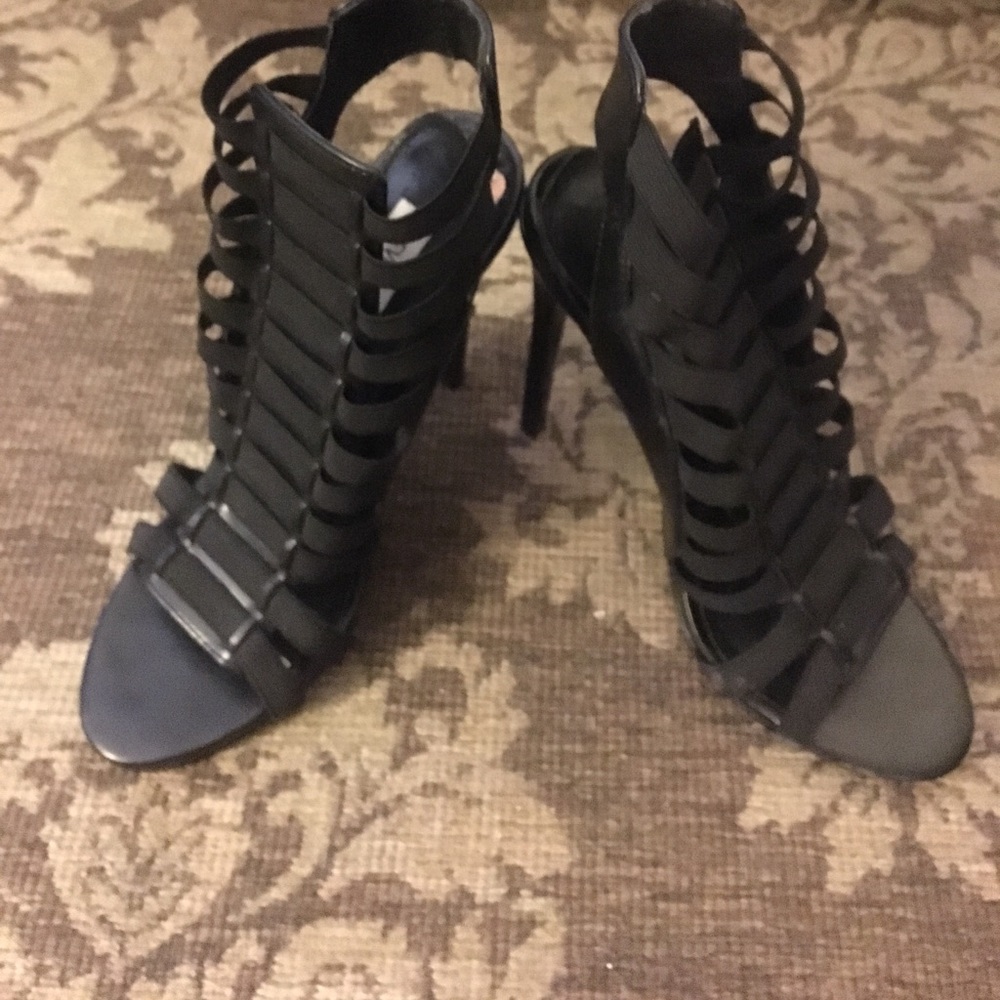 Black Caged Steve Madden Heels (size 7)