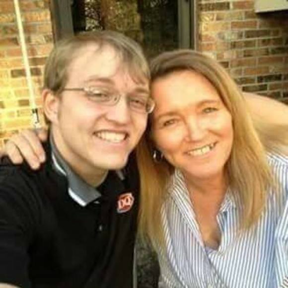 Meet your Posher, Colleen - Picture 1 of 1