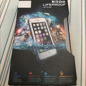 Iphone 6/6s lifeproof waterproof case