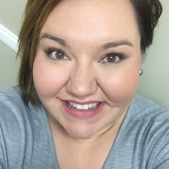 Meet your Posher, Brandy - Picture 1 of 1