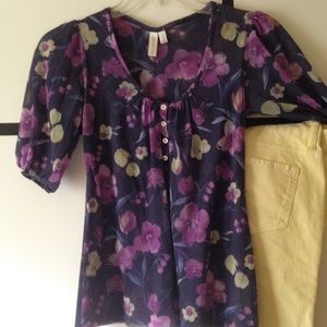 Short sleeve floral shirt | Size Small