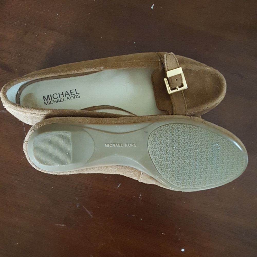 Shoes - Picture 3 of 3